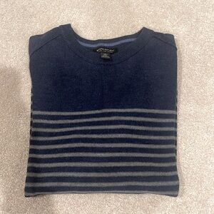 Banana Republic Extra Fine Merino Sweater Mens size L Navy /Grey stripe